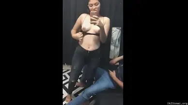 Cantik ML Sampai Memeknya Merah Becek