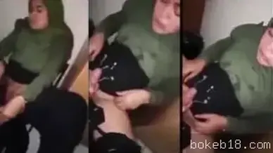 Check barang sekretaris nakal memek tembem super nikmat